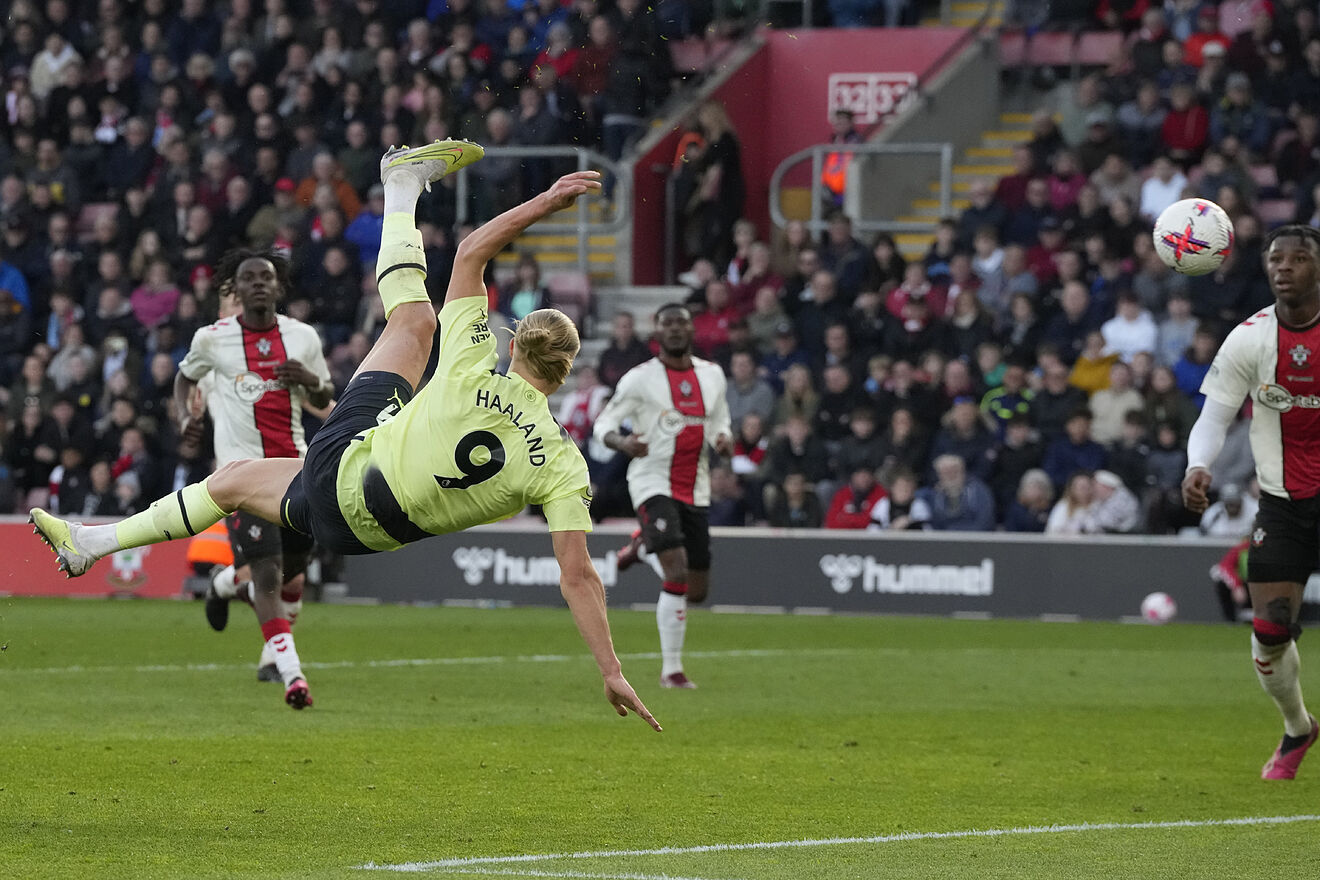 haaland-smashes-southampton-with-spectacular-bicycle-kick-goal-world